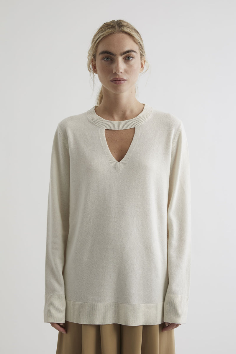 Cashmere blend MERANO sweater in chalk