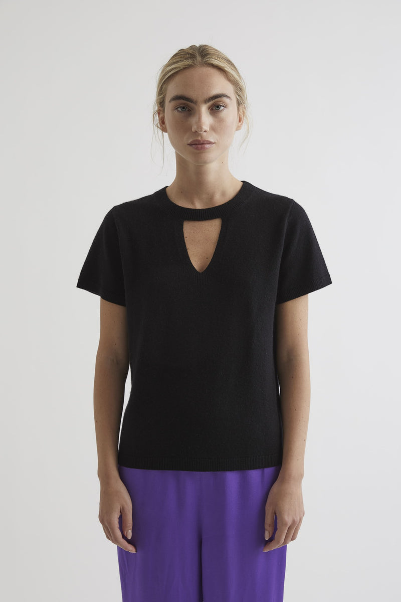 VERONA cashmere blend t-shirt in black